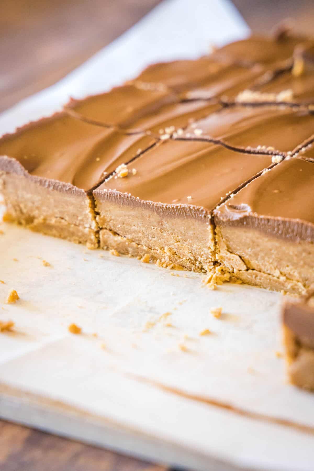 sliced biscoff bars on a cutting board