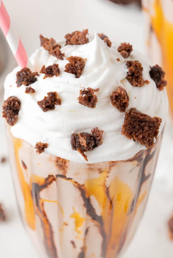 cropped close up brownie milkshakes