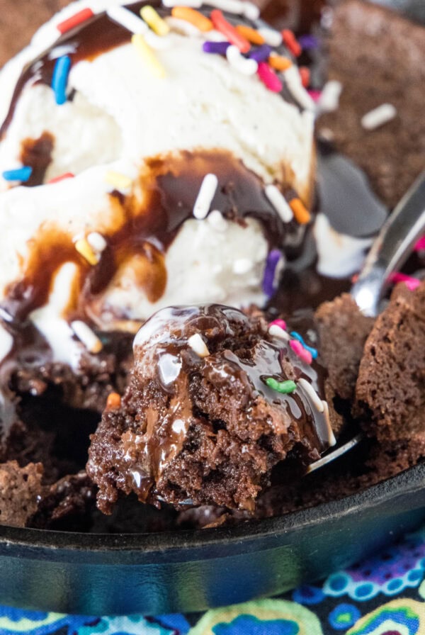 close up skillet brownie for two in a pan