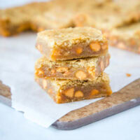 Butterscotch Blondies - soft and chewy blonde brownies that are loaded with butterscotch! A buttery and sweet treat that is easy to make!