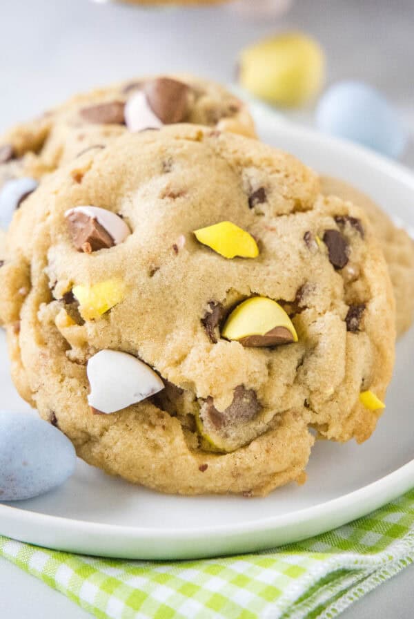 cropped close up cadbury mini egg cookies