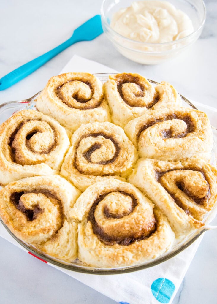 no yeast cinnamon rolls baked and ready for frosting