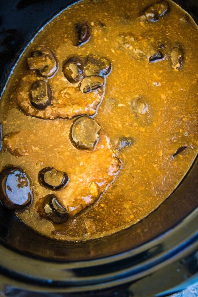 cooked cube steak in crockpot