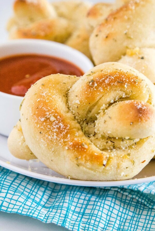 A plate of of garlic knots