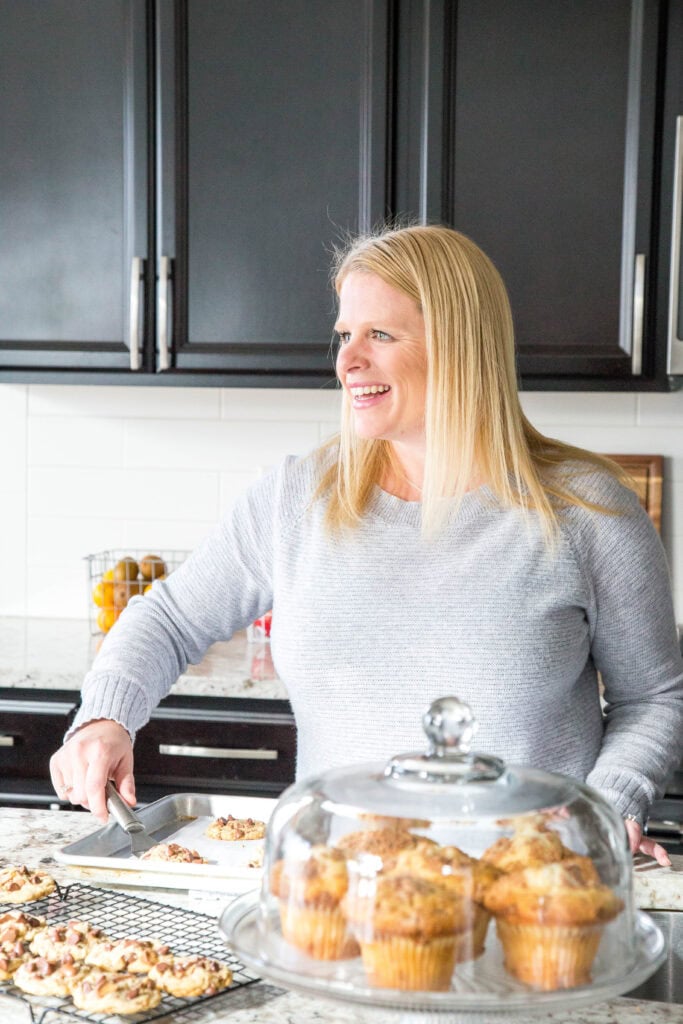 Self taught cook Erin from Dinners, Dishes, and Desserts