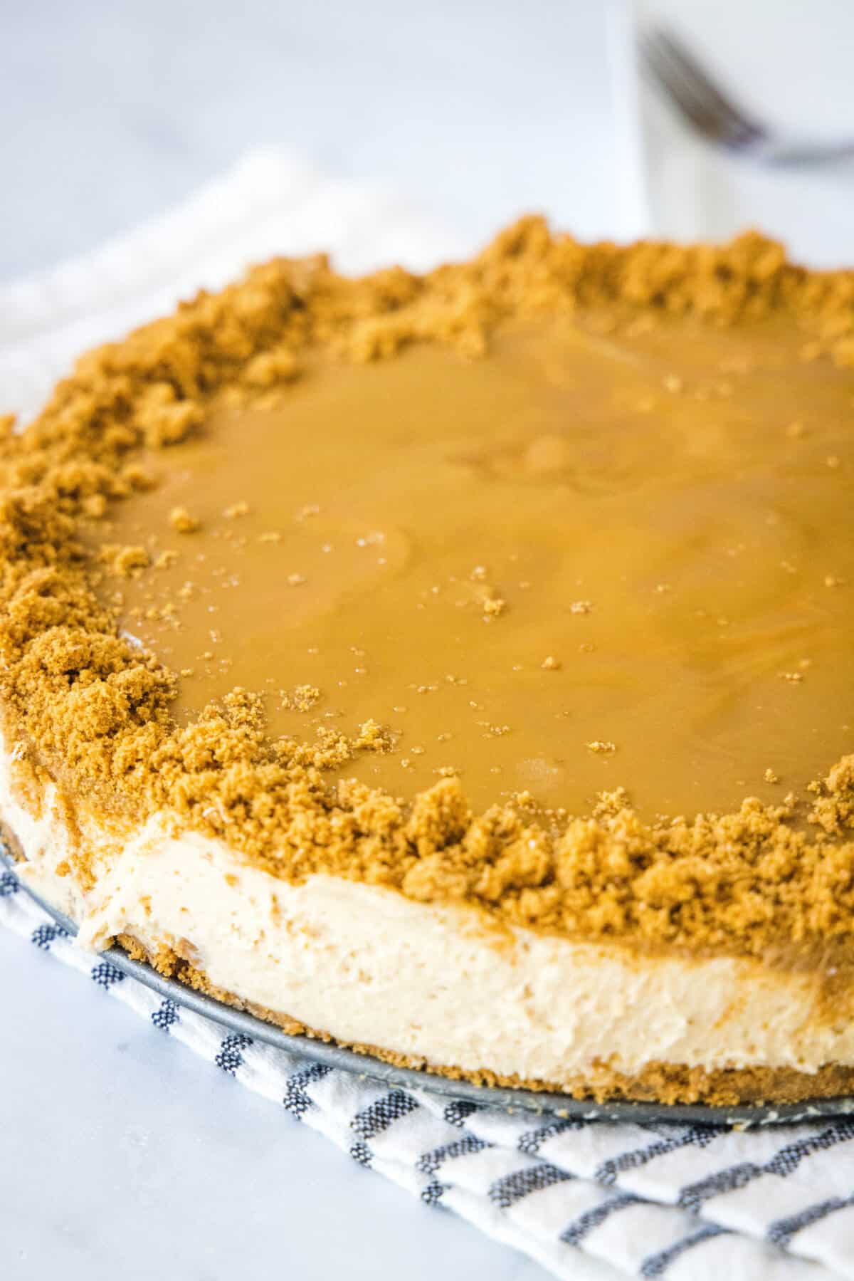 no bake biscoff cheesecake on tray