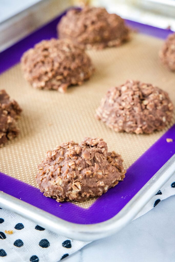 no bake cookies setting up an a baking sheet