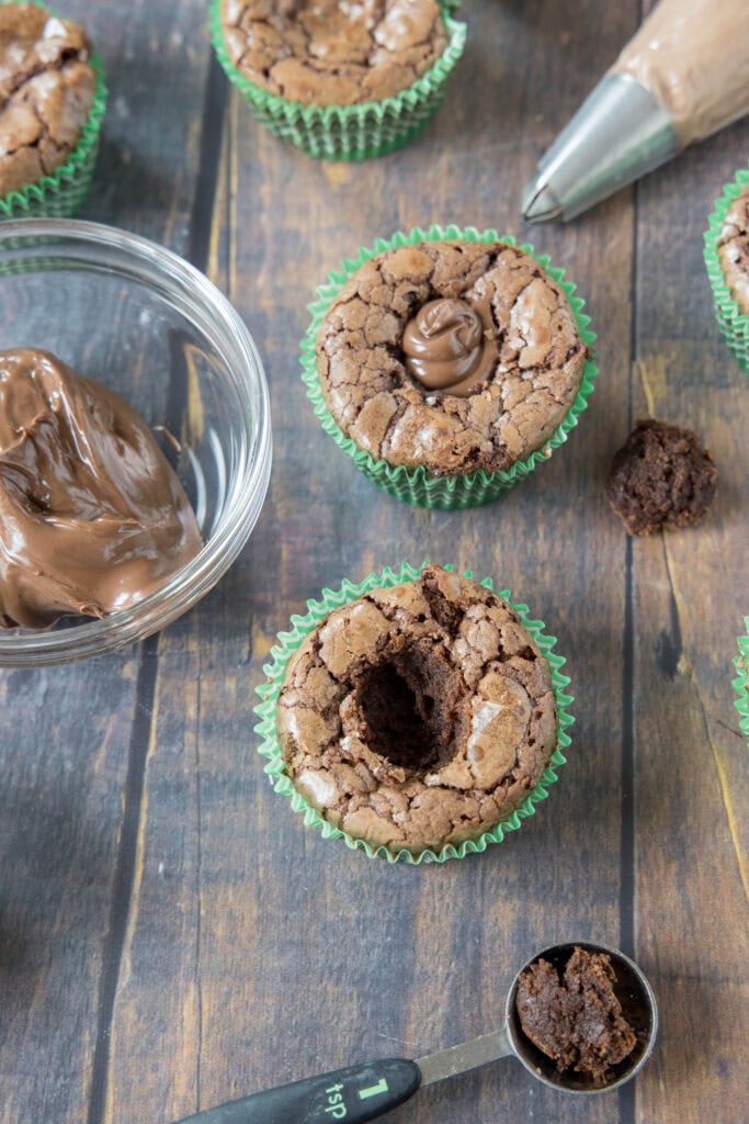 filling chocolate cupcakes with nutella