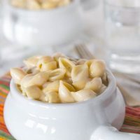 Copycat Panera Mac and Cheese - homemade macaroni and cheese that tastes just like what you can buy at Panera. Made on the stove top in just minutes!