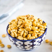 close up of hidden valley ranch oyster crackers