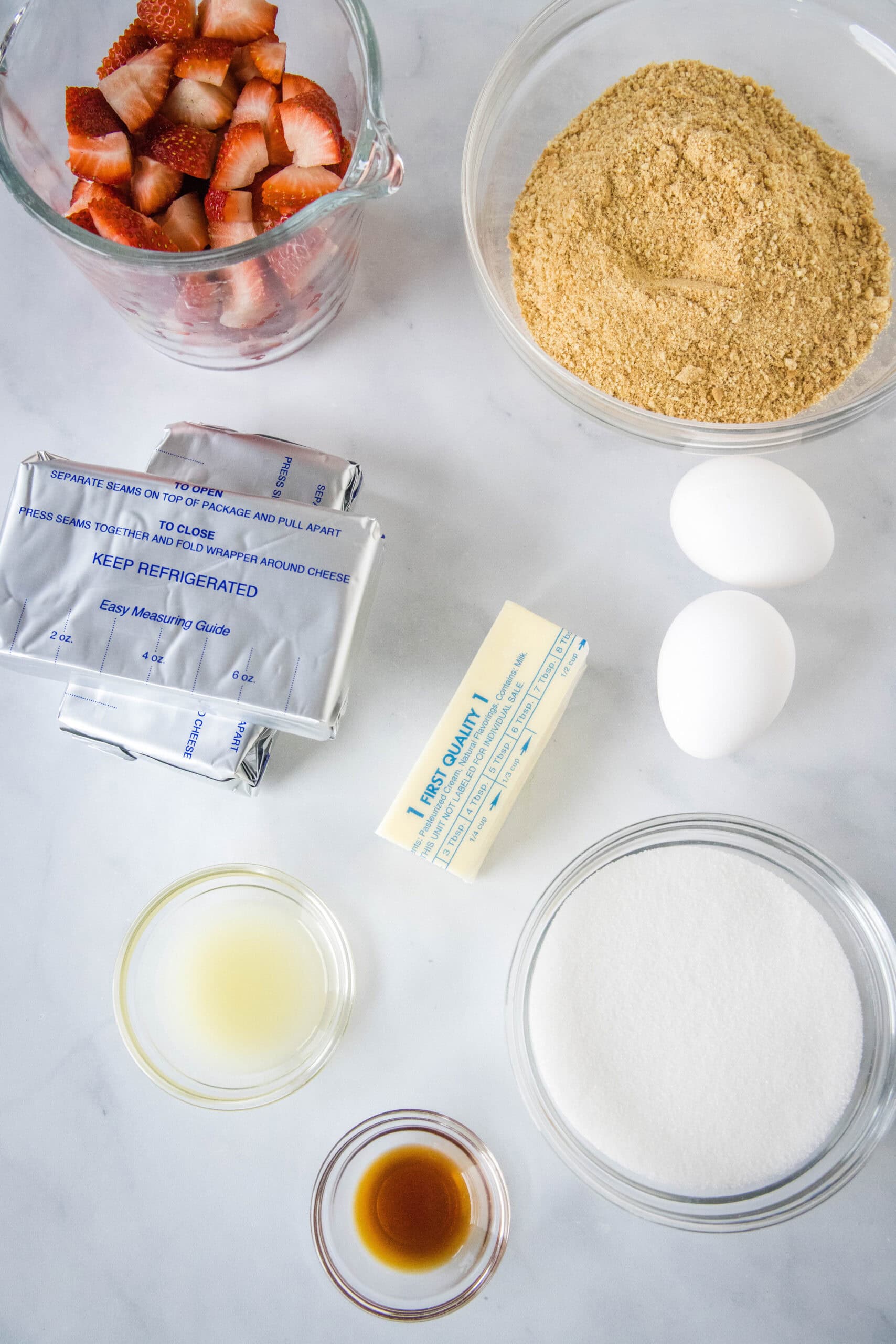 Strawberry cheesecake bars ingredients.