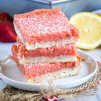 close up strawberry lemon bars