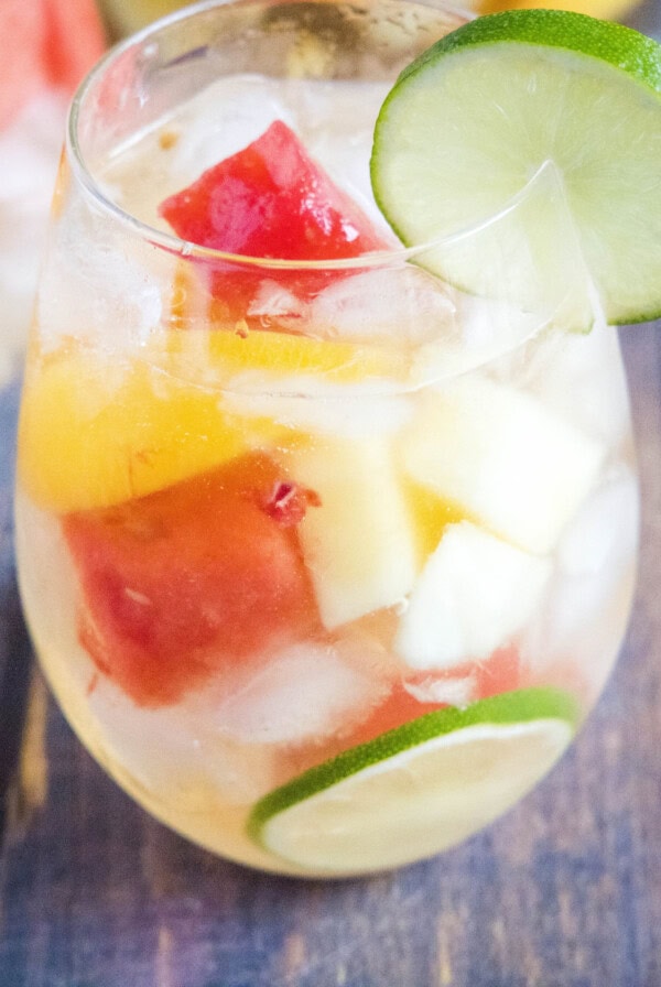 cropped sangria with white wine