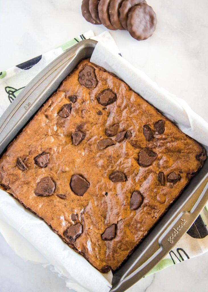 thin mint brownies in baking pan