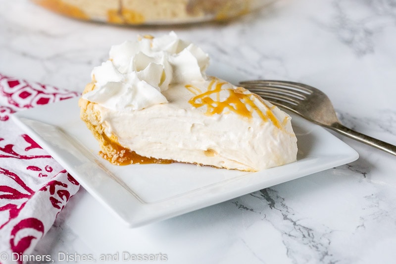 Vanilla Caramel Pie - not your average caramel pie. Super creamy and great for entertaining